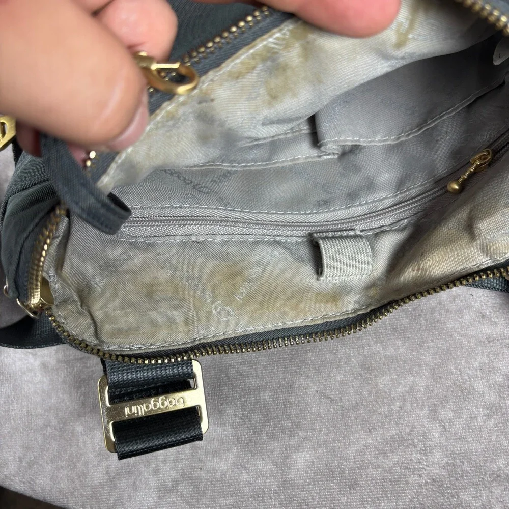 Baggallini Crossbody Bag Womens Medium Gray Nylon Everyday Travel Gold Hardware
